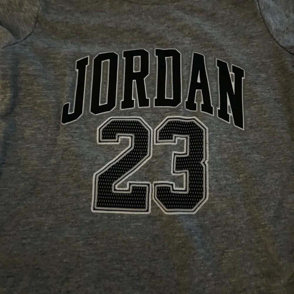 Jordan baby Gray Short Sleeve top. Size 0-6M